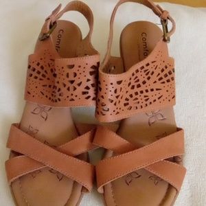 Comfortiva Shoes Size 9.5